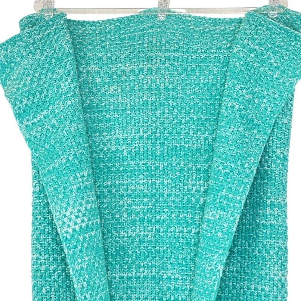 N/A teal white